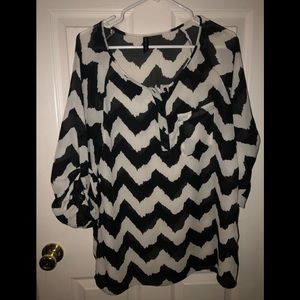 Massini Black & White Dressy Top!